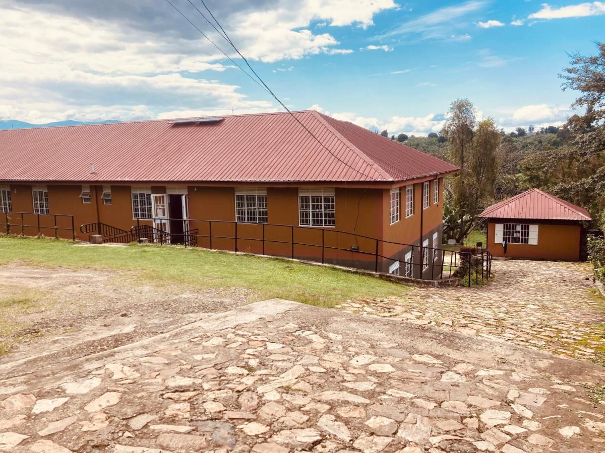 Yes Hostel Fort Portal Luaran gambar