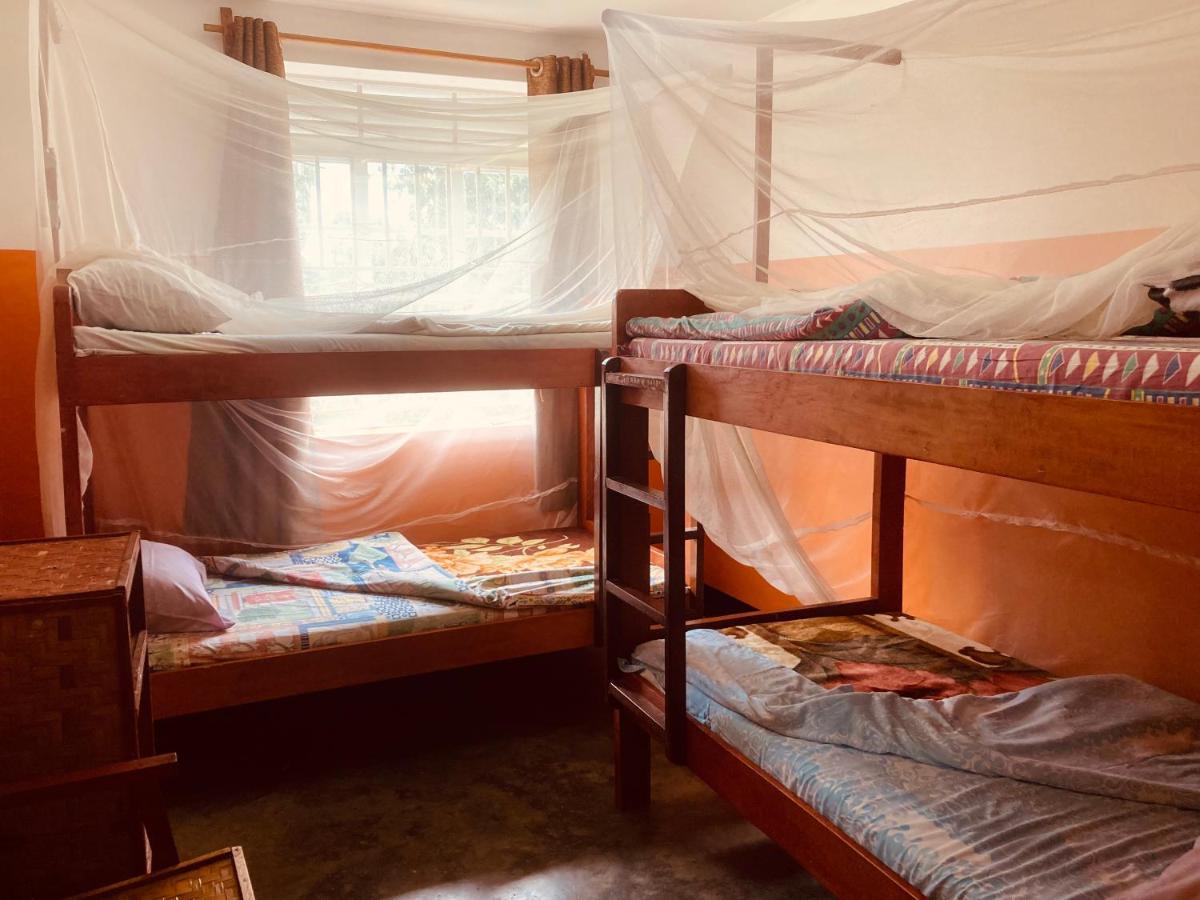 Yes Hostel Fort Portal Luaran gambar